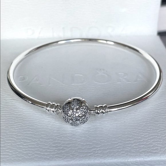 Pandora  “ Snowflake”.  Unique As You Are Bangle Bracelet 7.3 inches - Picture 1 of 3